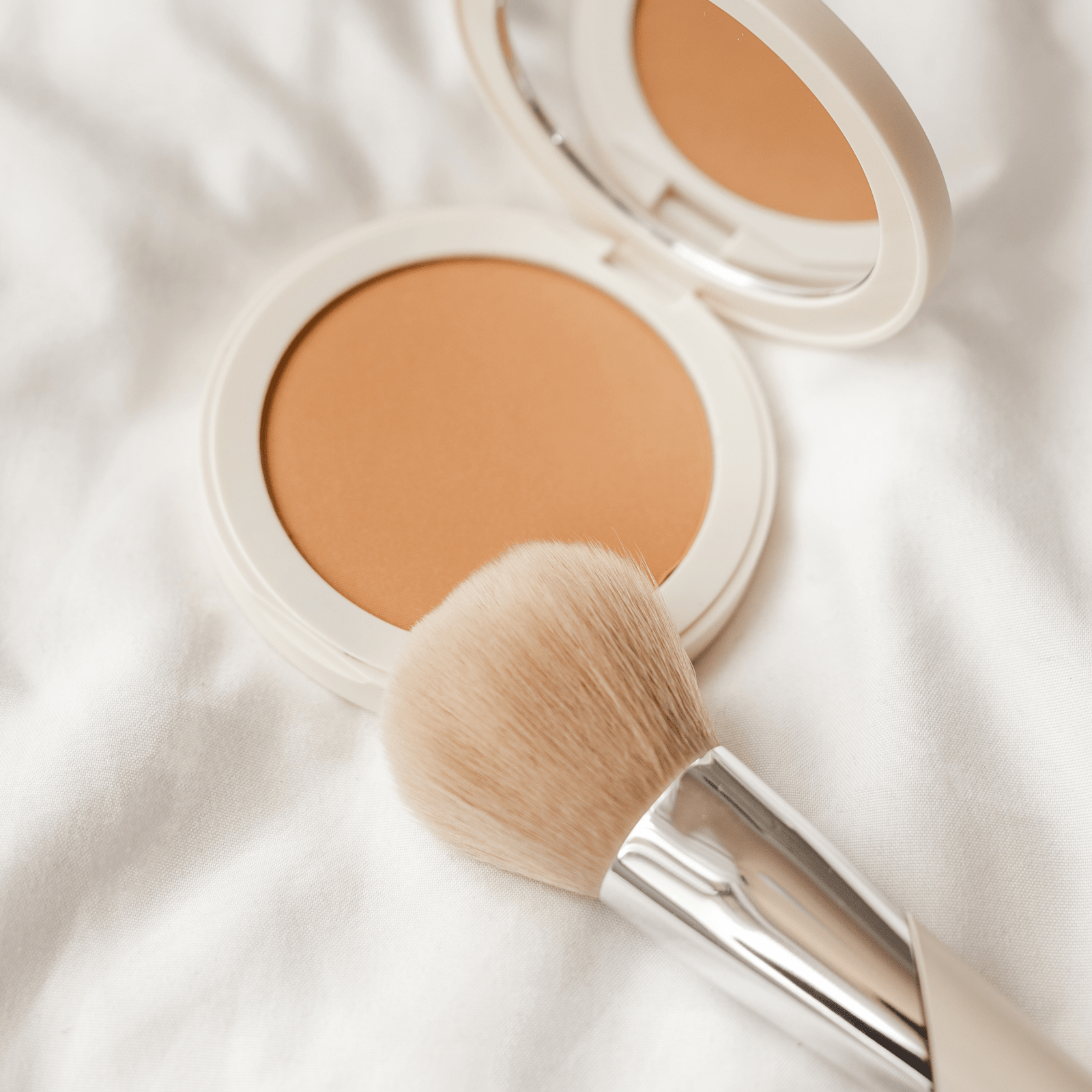 FARMASi FARMASi Blush and Powder Brush | Tess Marketplace